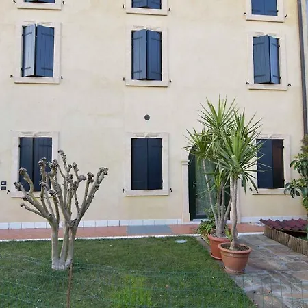 Verona Lago Di Garda 솜마캄파냐
