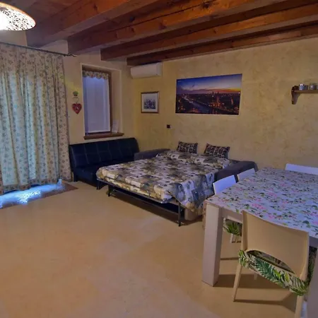 Verona Lago Di Garda 솜마캄파냐
